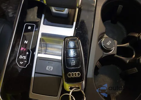 2022 Audi Q7 Premium 45 Tfsi Quattro Tiptronic from USA, damaged, VIN WA1AJBF79ND014975